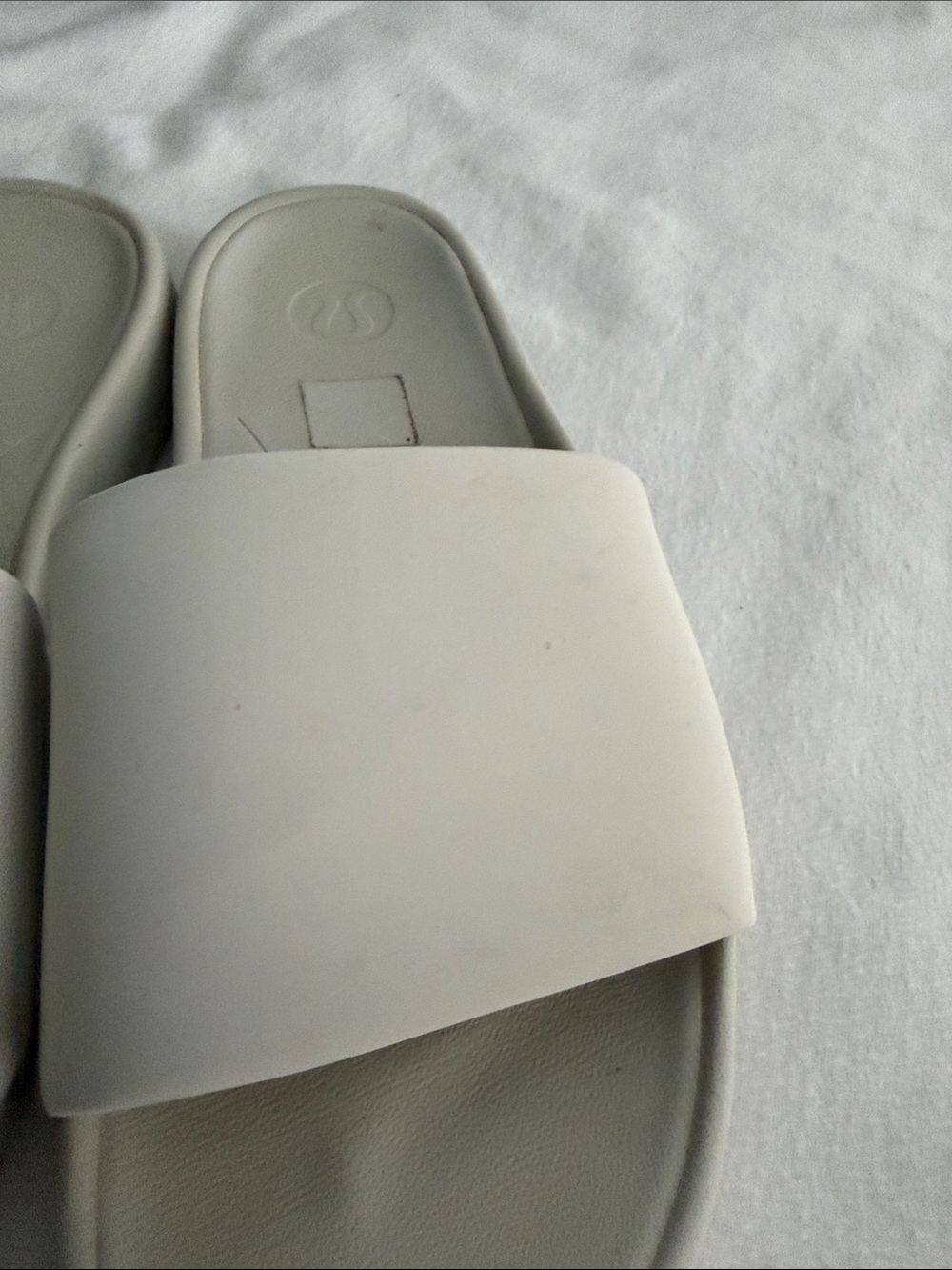 Lululemon Restfeel Cream Slide Sandals - Picture 7 of 7